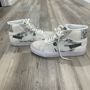 Women’s Nike SB Zoom Blazer amid Edge Floral